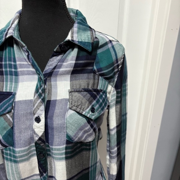 Rails Button Up Top - Picture 4 of 9